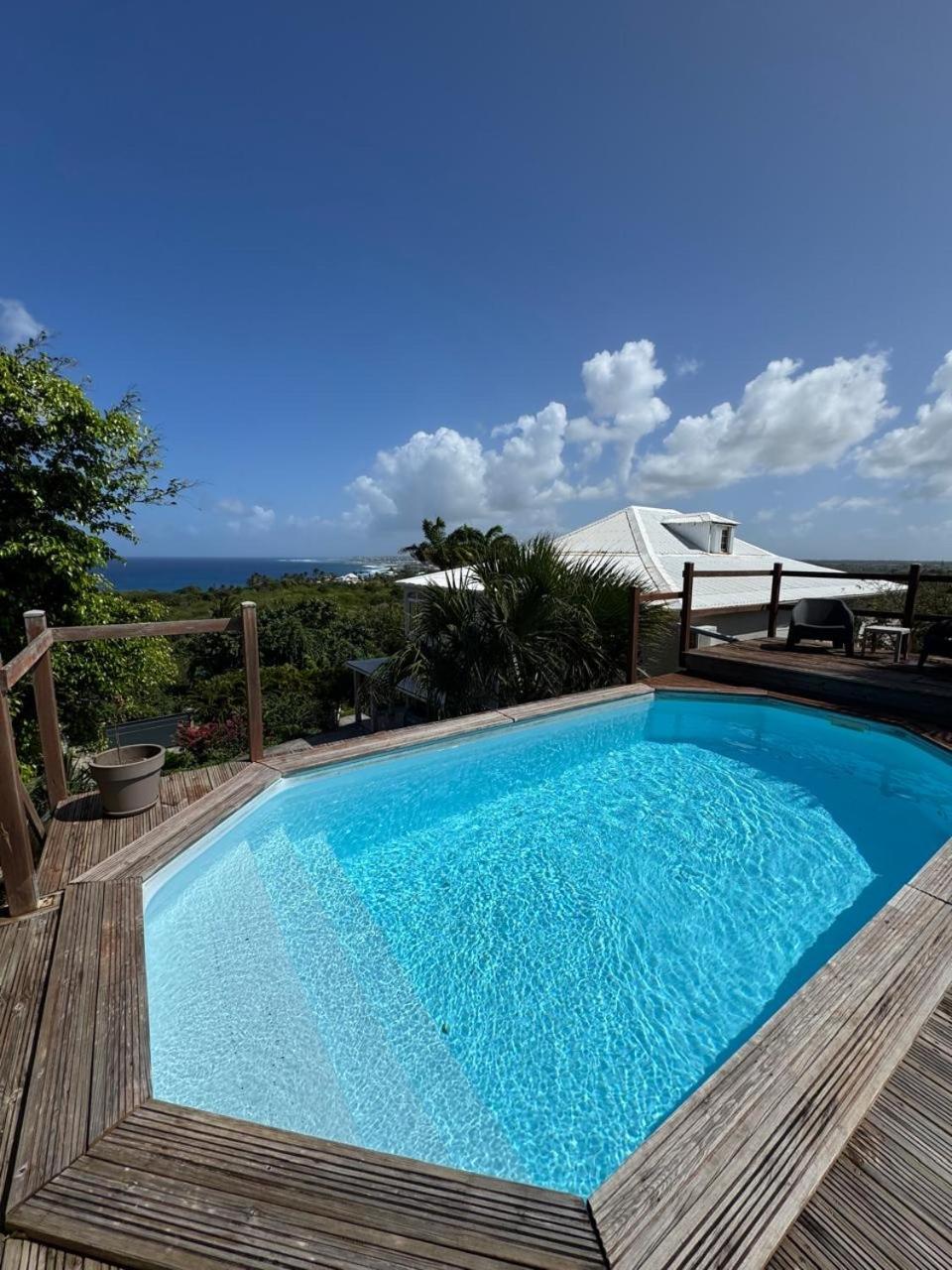 villa fleurie Le Moule Extérieur photo